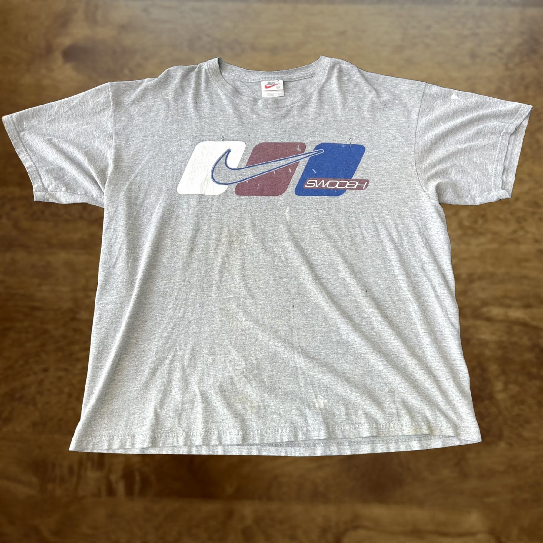 Nike VINTAGE Nike Swoosh Shirt Mens XL Heather Gray Made USA Graphic 00s Size US XL / EU 56 / 4 - 1 Thumbnail
