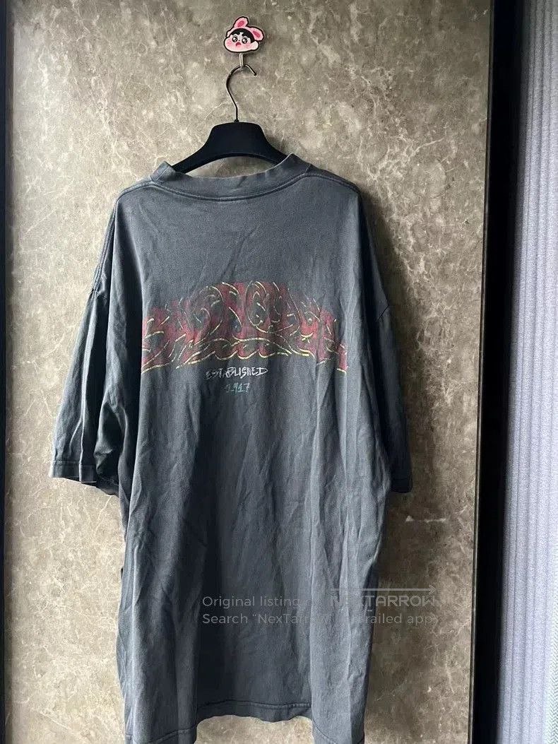 Balenciaga Balenciaga Flame Logo Distressed Tee S. Size US S / EU 44-46 / 1 - 2 Thumbnail
