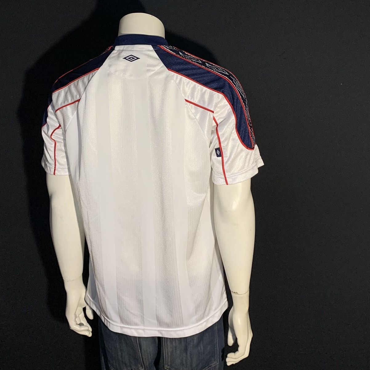 Umbro 90s Vintage Umbro Jersey White Size M Size US M / EU 48-50 / 2 - 2 Thumbnail