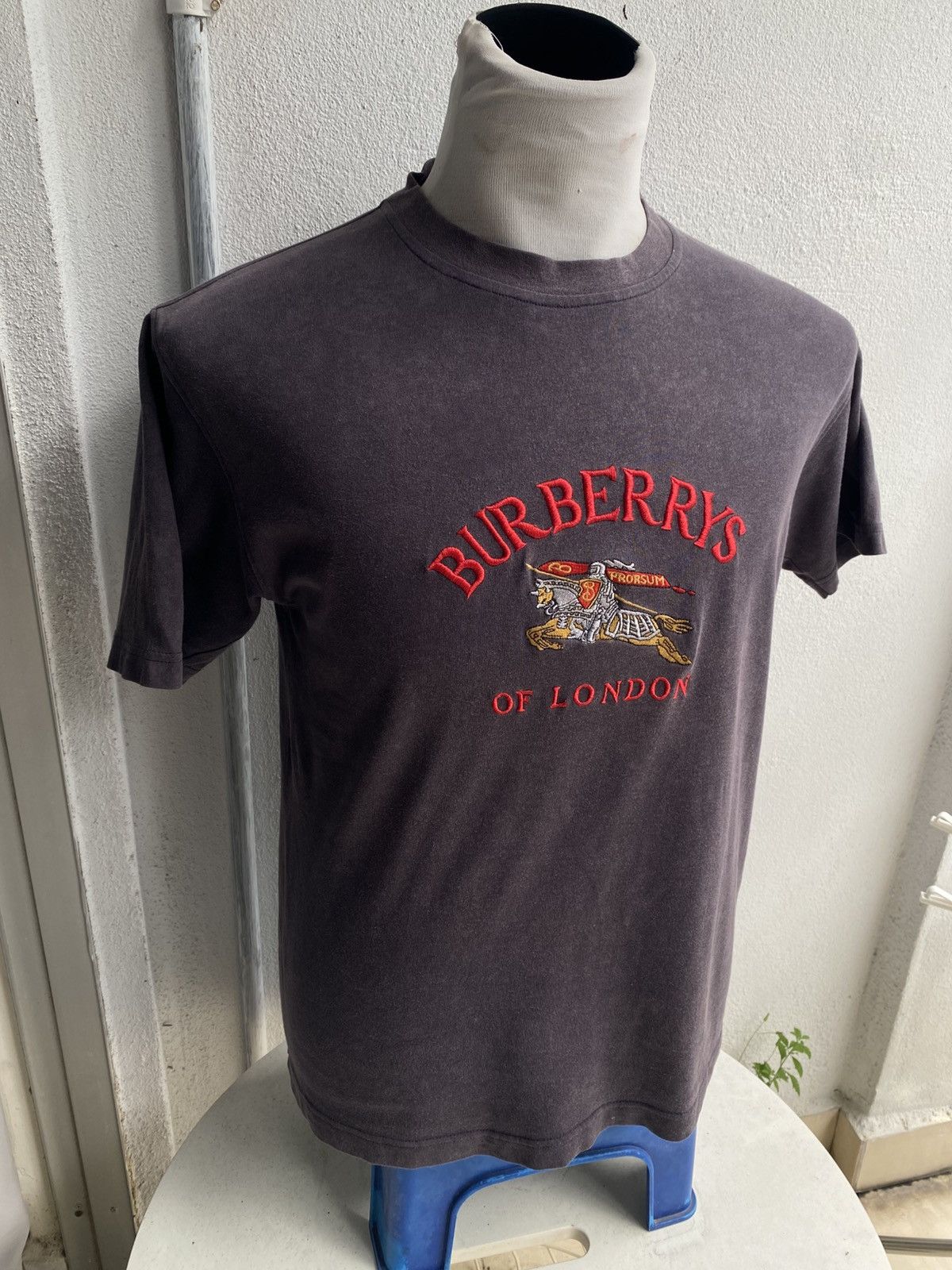 Burberry Vintage Burberry Embroided Logo 90s Tshirt Size US S / EU 44-46 / 1 - 3 Thumbnail