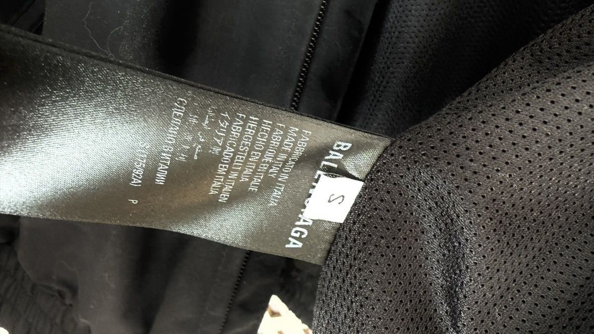 Balenciaga Balenciaga Zip Jacket Black Unifit Logo Oversized Streetwear Size US S / EU 44-46 / 1 - 8 Thumbnail