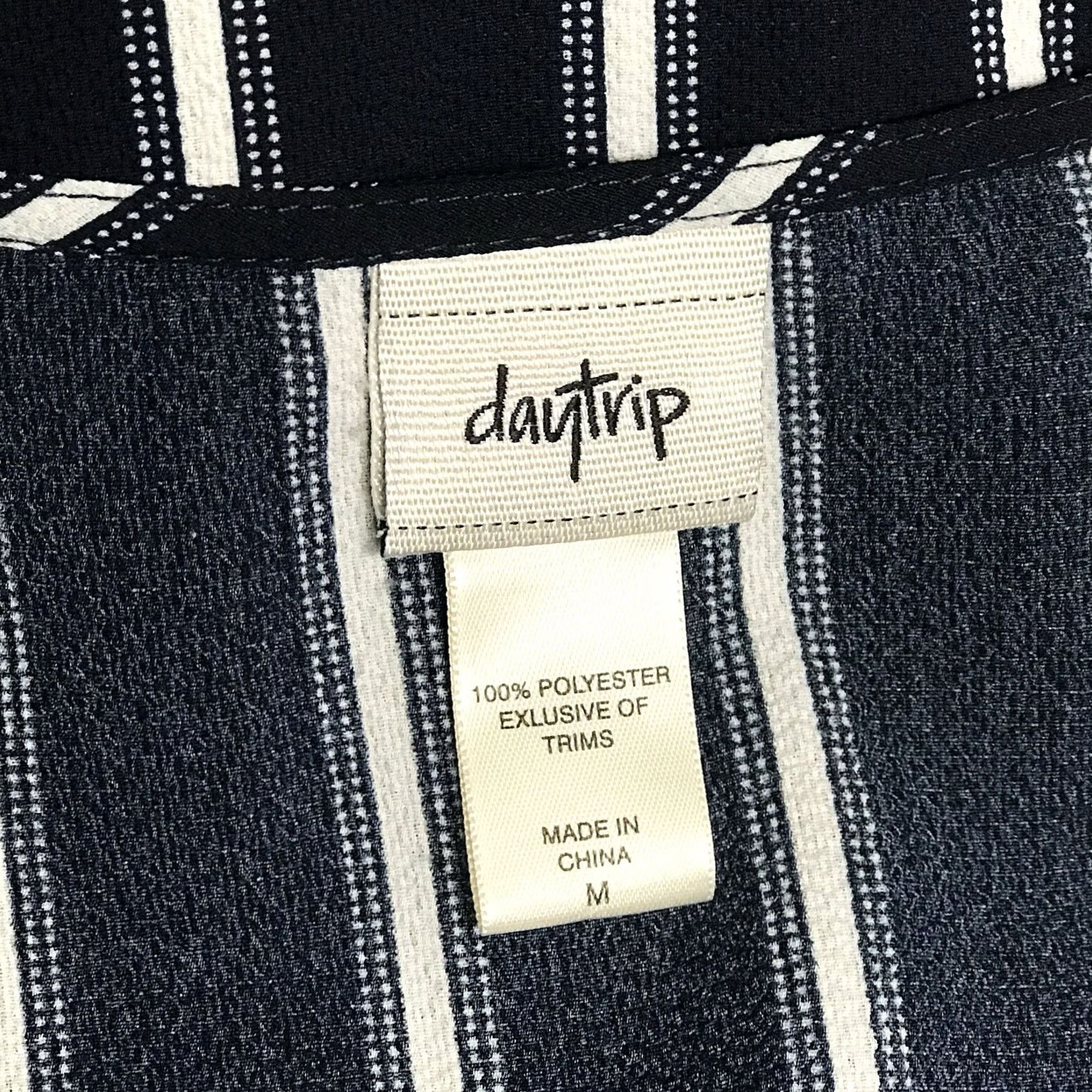 Vintage Buckle Daytrip Navy/White Striped V-Neck Cold Shoulder Short Sleeve Top Blouse M Size M / US 6-8 / IT 42-44 - 6 Thumbnail