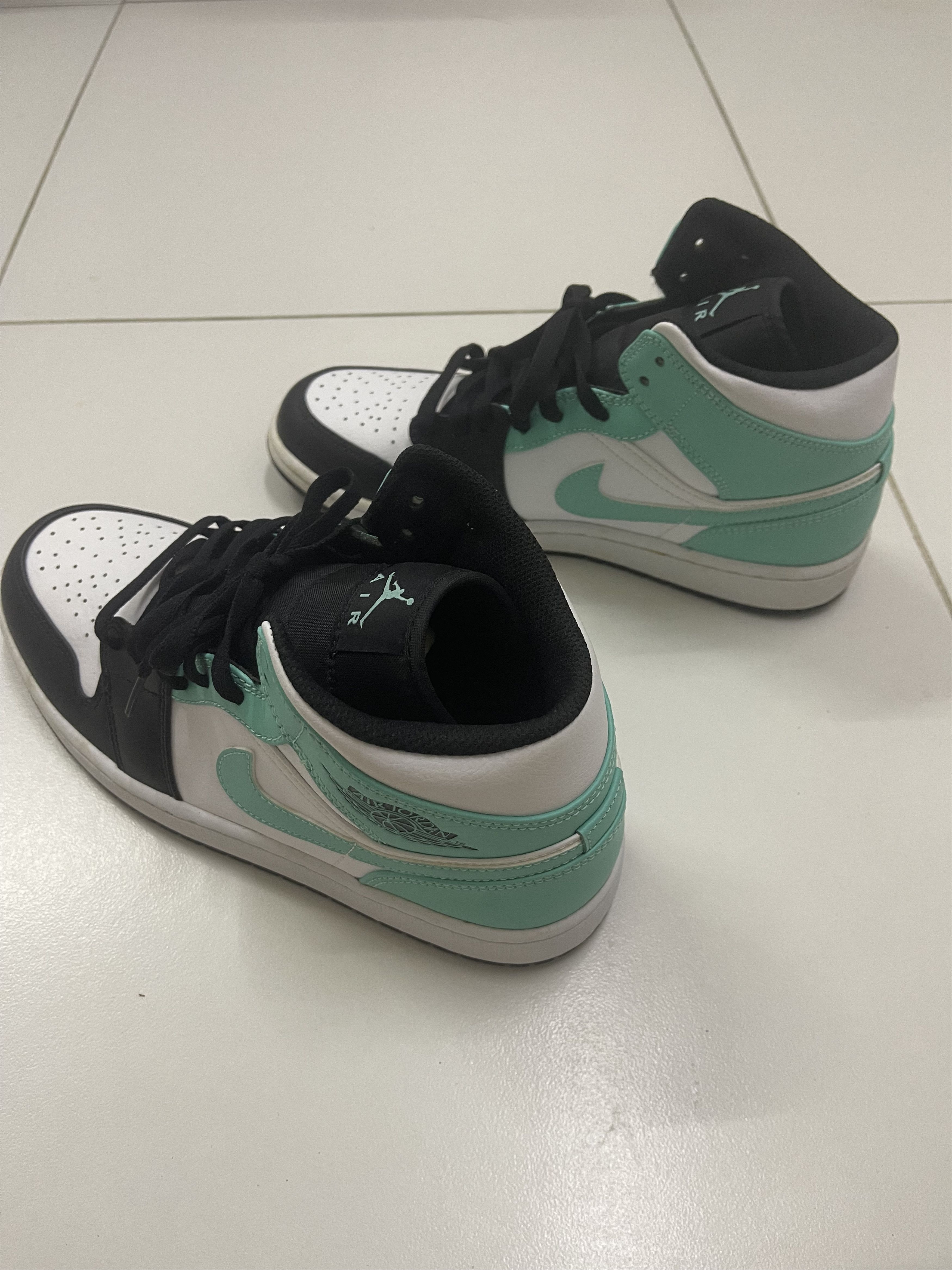 Jordan Brand Rare NIKE AIR JORDAN AJ1 Mid Tropical Twist White Black Size US 9 / EU 42 - 3 Thumbnail