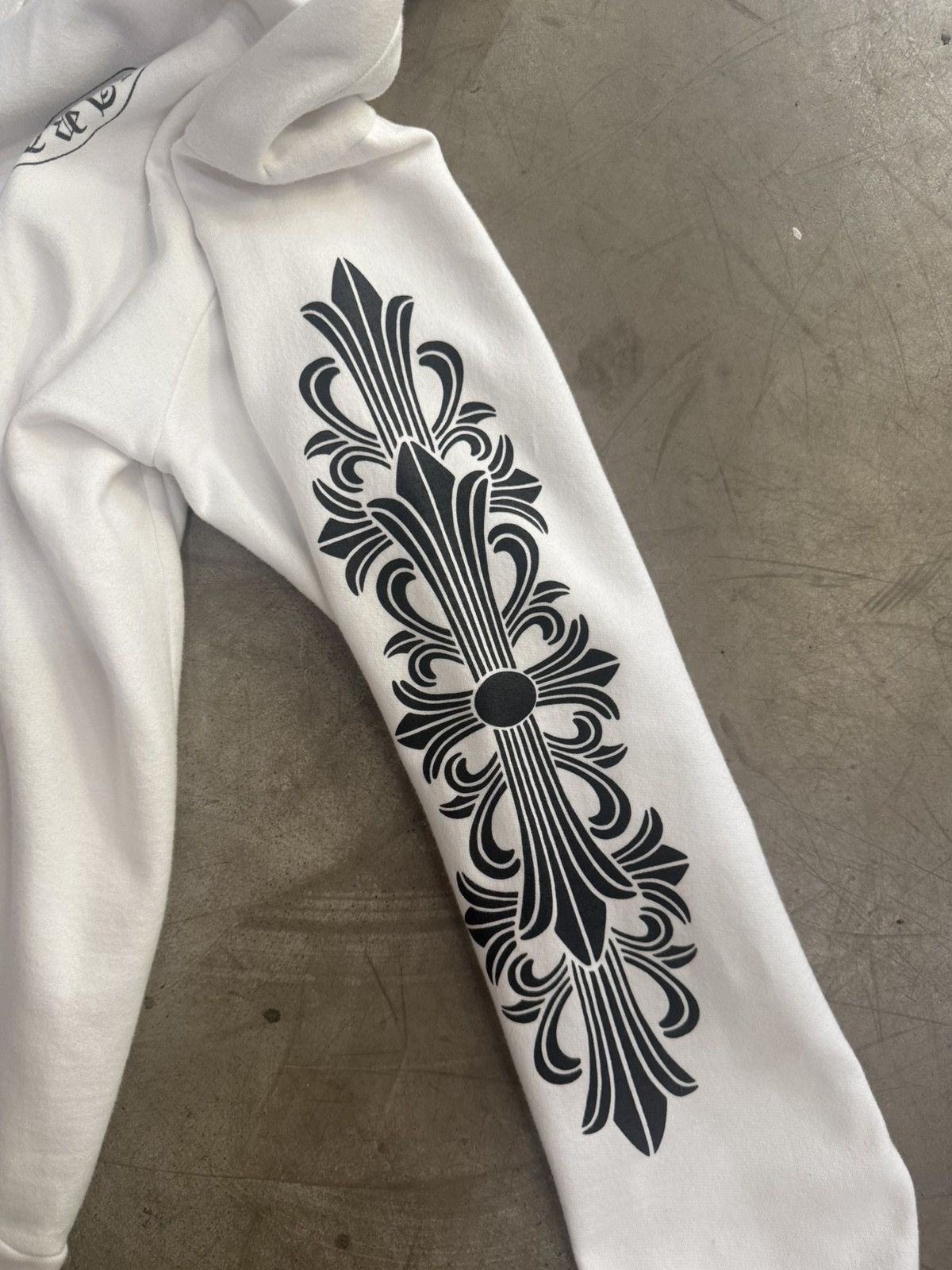 Chrome Hearts Chrome Hearts Horseshoe Floral Hoodie Size US L / EU 52-54 / 3 - 8 Thumbnail