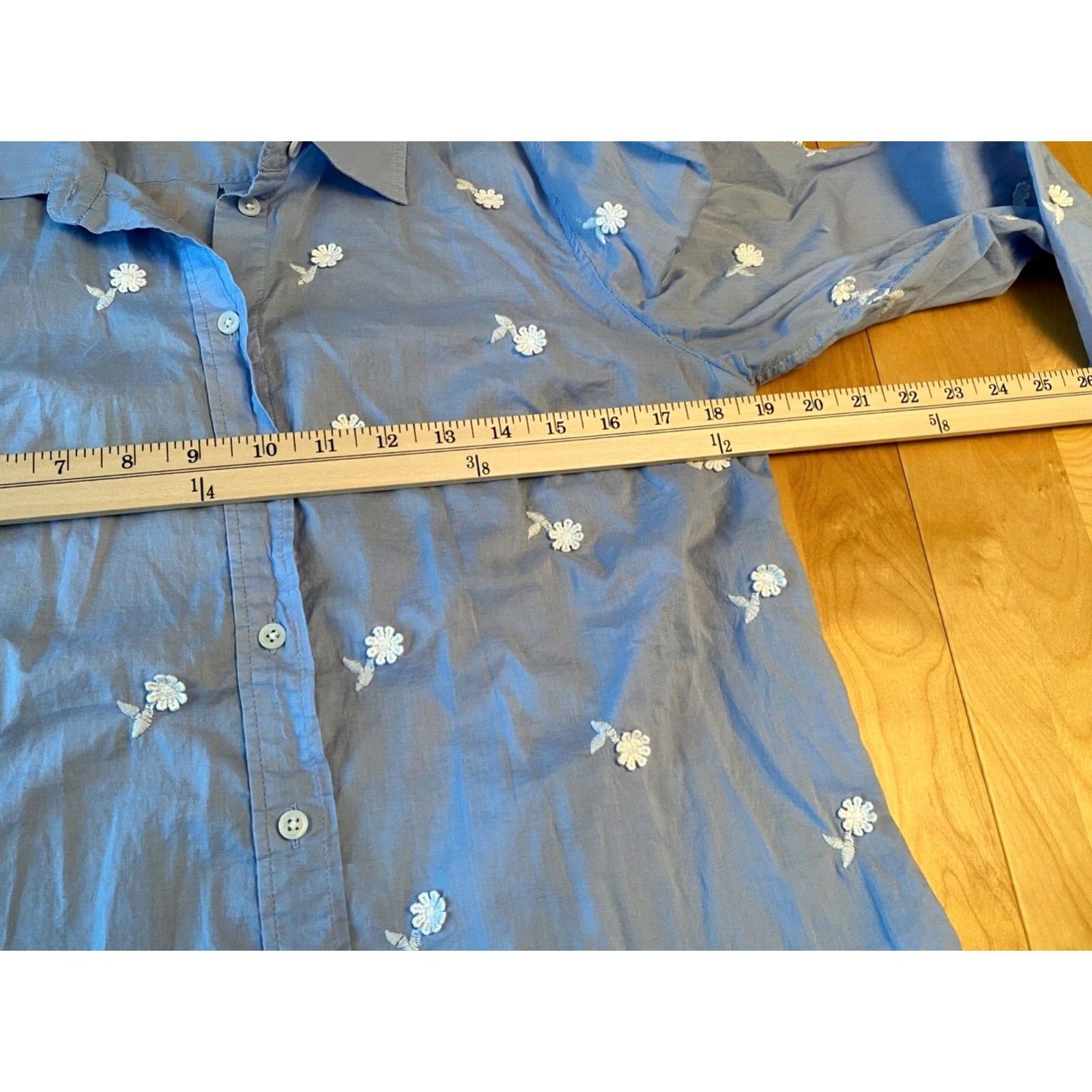 Talbots TALBOTS Shirt Womens M 3D Flower Button Up Blue Size M / US 6-8 / IT 42-44 - 6 Thumbnail