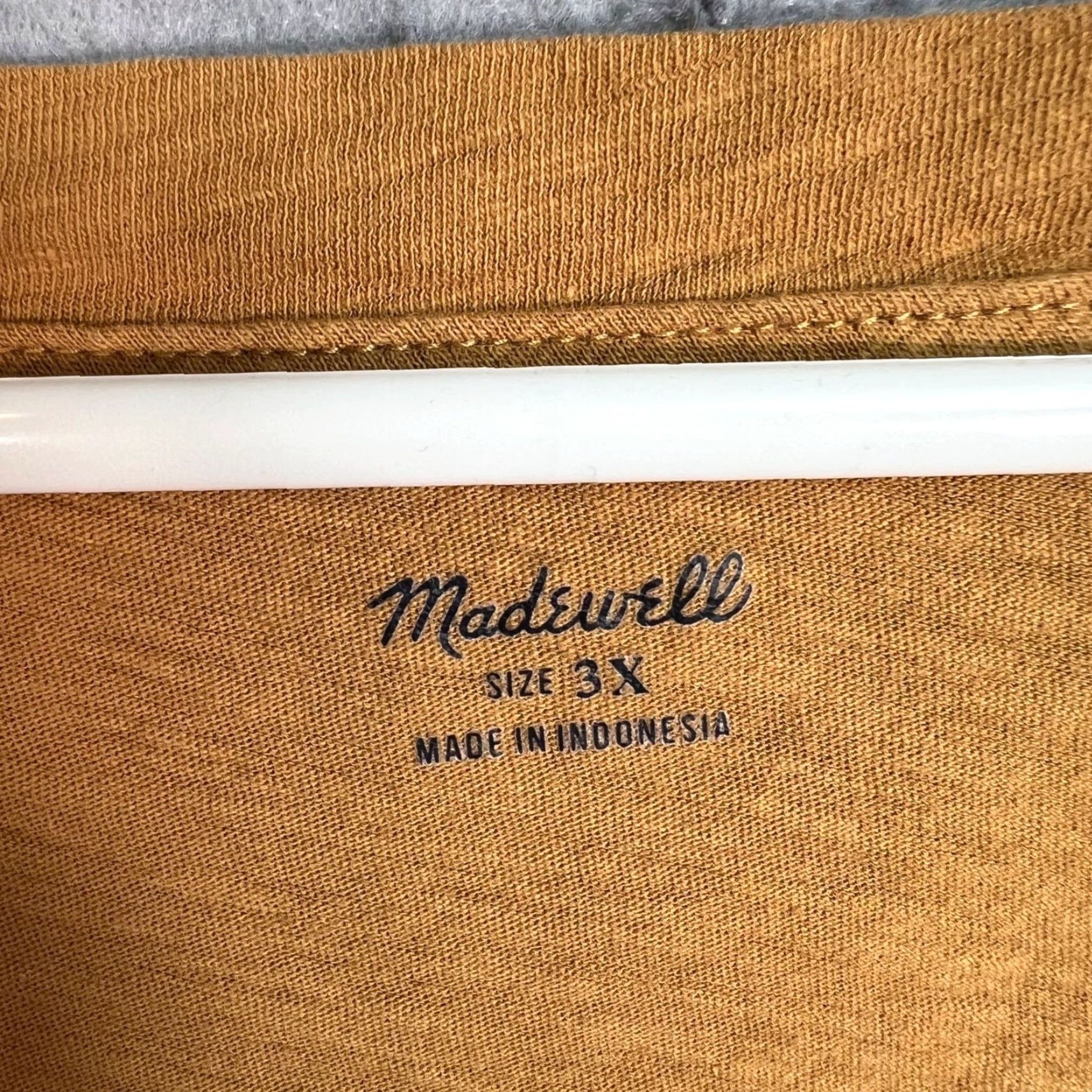 Madewell VINTAGE Madewell Womens T-Shirt Short Sleeve V-Neck Cotton 3XL Mustard Yellow – Relaxed Fit Size XXL / US 16-18 / IT 52-54 - 3 Thumbnail