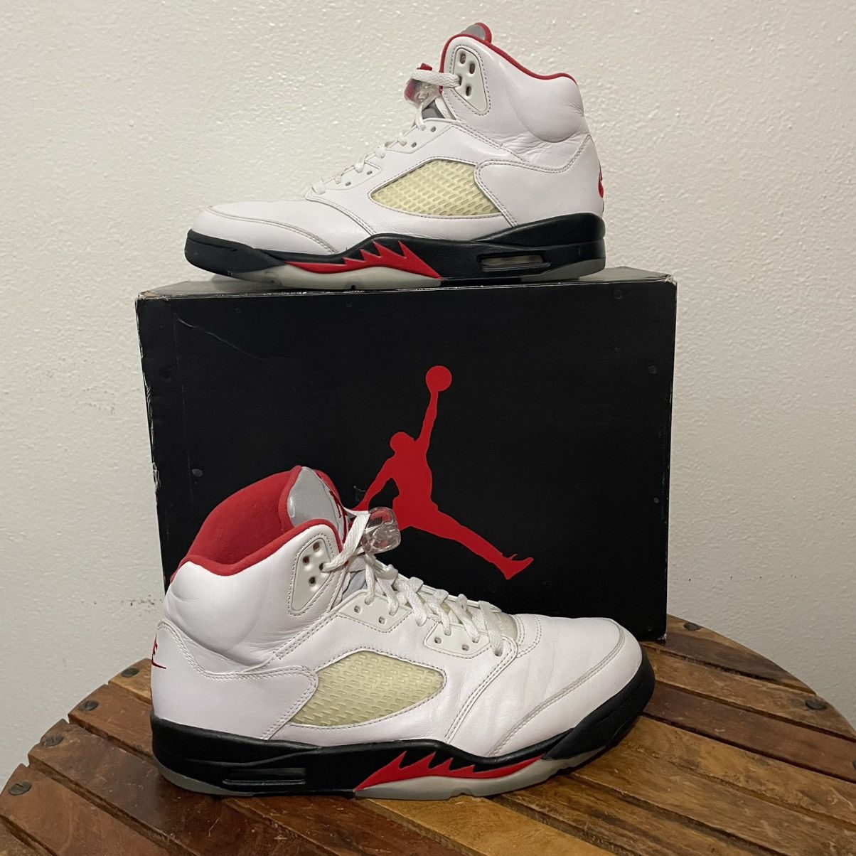 Nike Air Jordan Retro Fire Red Silver Tongue Mens Size 11