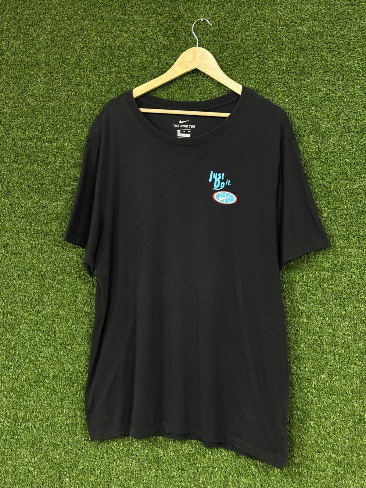 Nike Nike Black Mini Swoosh Digital Just Do It T Shirt 2XL XXL Size US XXL / EU 58 / 5 - 1 Thumbnail