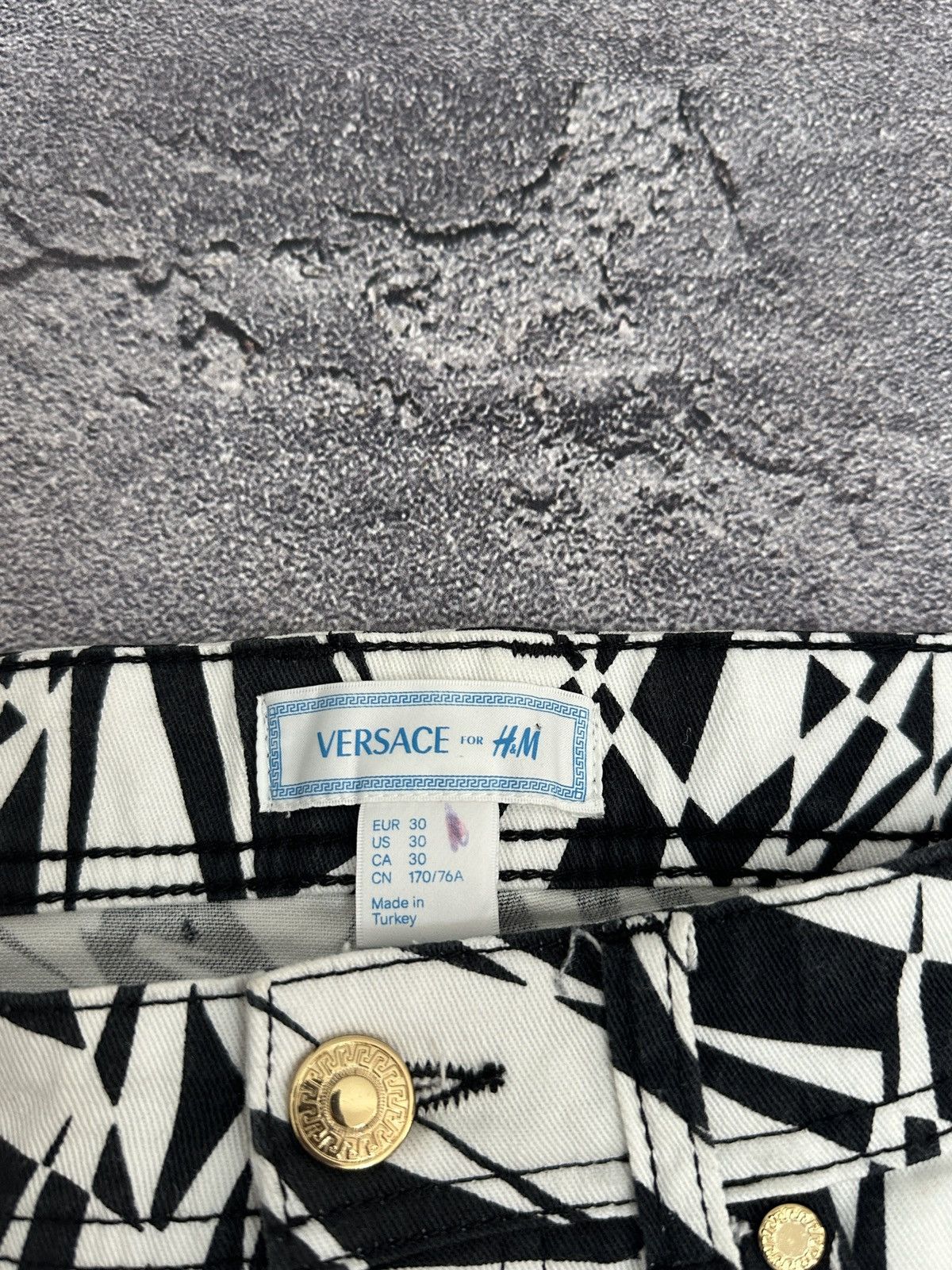 H&M × Kenzo Runway! 2011 Versace x H&M Zebra Abstract Denim Pants Sz 30 Size US 30 / EU 46 - 6 Thumbnail