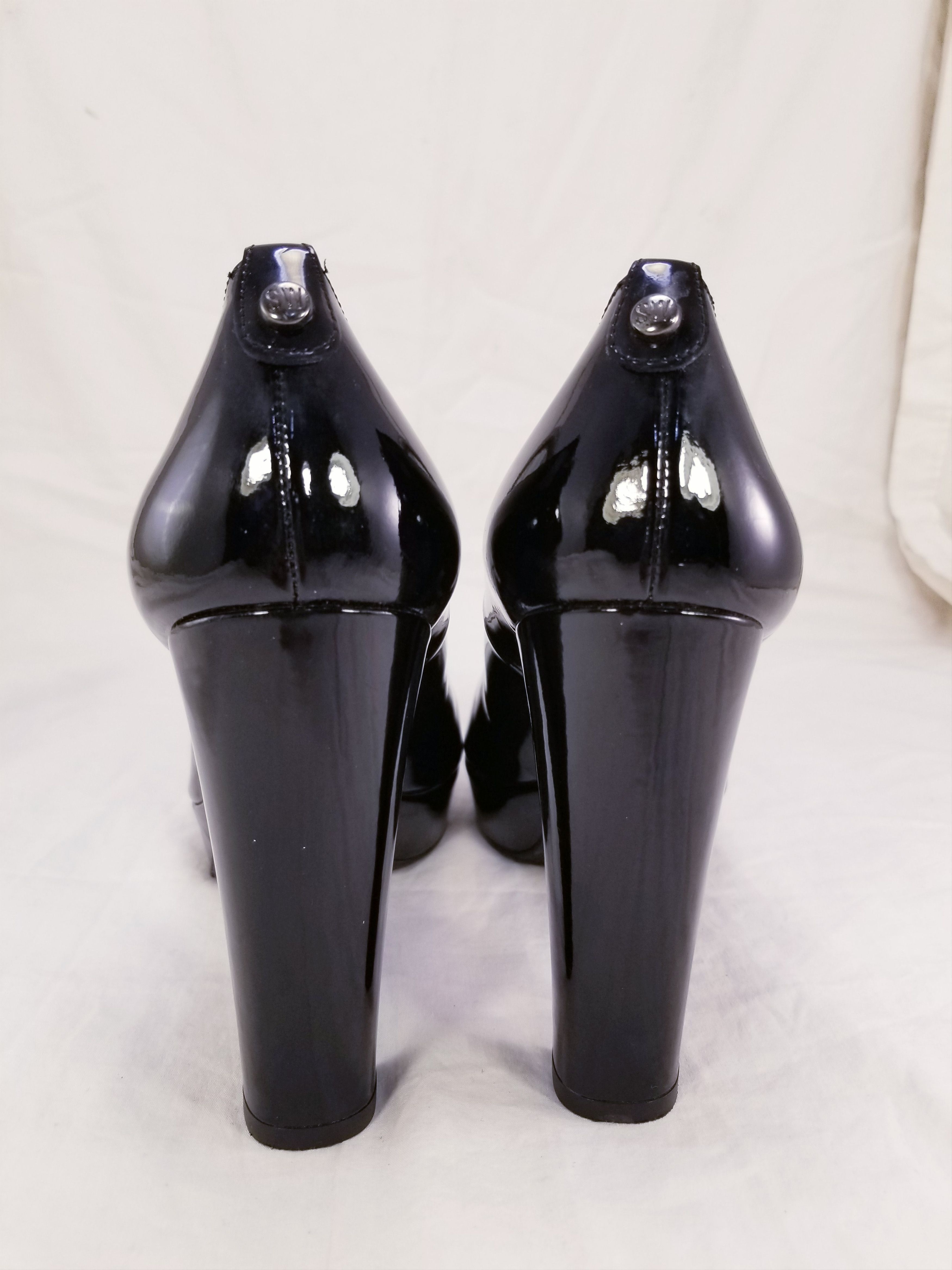 Stuart Weitzman FOR RUSSELL AND BROMLEY Size US 8 / IT 38 - 6 Thumbnail