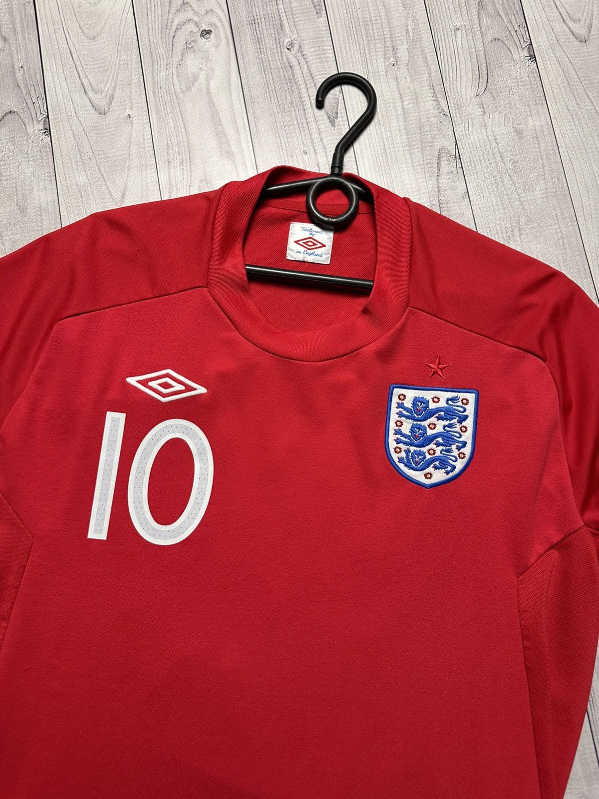 Umbro × Vintage Vintage Umbro England soccer jersey Rooney 10 size L Size US L / EU 52-54 / 3 - 3 Thumbnail