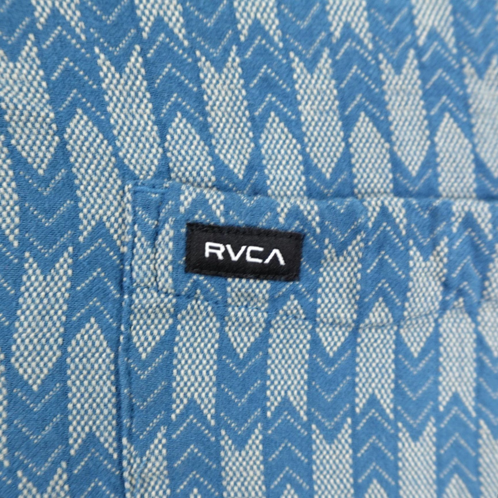 RVCA RVCA Shirt Mens Large Blue Gray Southwestern Geometric Button-Up, Short Sleeve, Cotton, Regular Fit, Beach/Skater style, Collared, Button Size US L / EU 52-54 / 3 - 3 Thumbnail