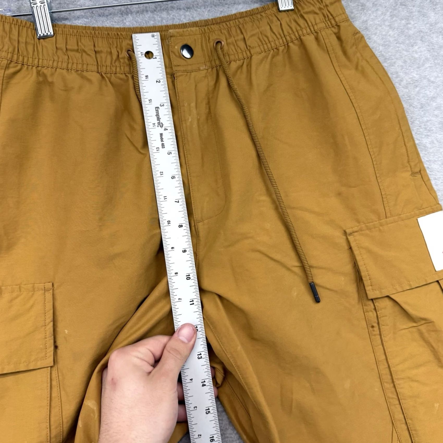 Nike Nike Air Jordan Flight Woven Pants Men M Cargo Pockets Drawstring Gold Tan Size US 31 - 3 Thumbnail