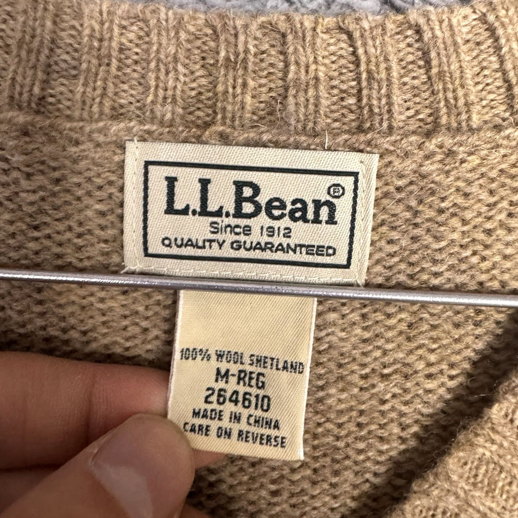 Vintage L.L. Bean Sweater Mens M 100% Shetland Wool V Neck Pullover Jumper Knit Brown Long Sleeve Regular Fit Winter Knit 264610 Mens Size US M / EU 48-50 / 2 - 5 Thumbnail