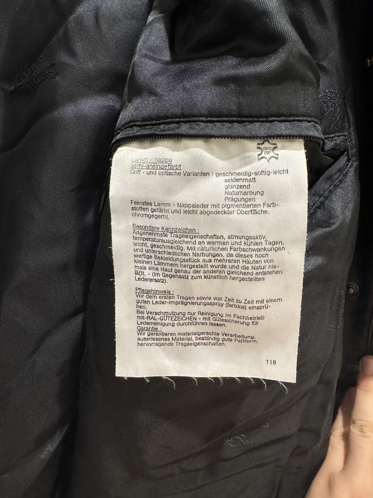 Burberry × Vintage Vintage Burberry Leather Coat 52 (L) Size US L / EU 52-54 / 3 - 9 Thumbnail