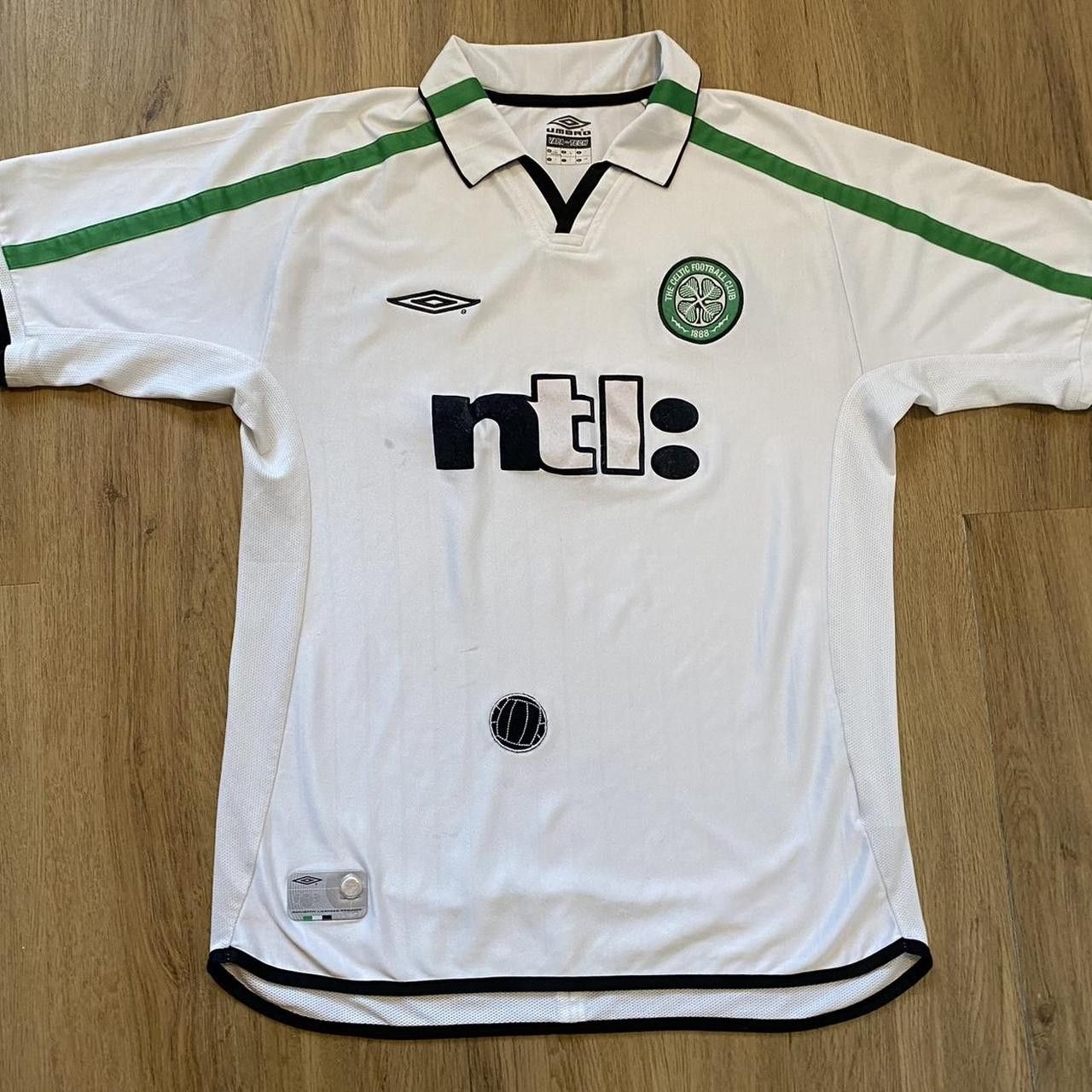 Umbro 2002-03 Celtic Glasgow Umbro Away Football Shirt Scotland Size US L / EU 52-54 / 3 - 1 Thumbnail