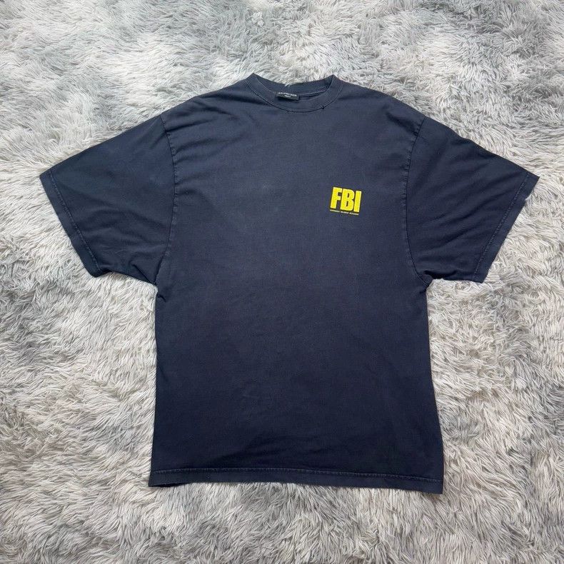 Balenciaga Balenciaga FBI short sleeve Size US M / EU 48-50 / 2 - 1 Thumbnail