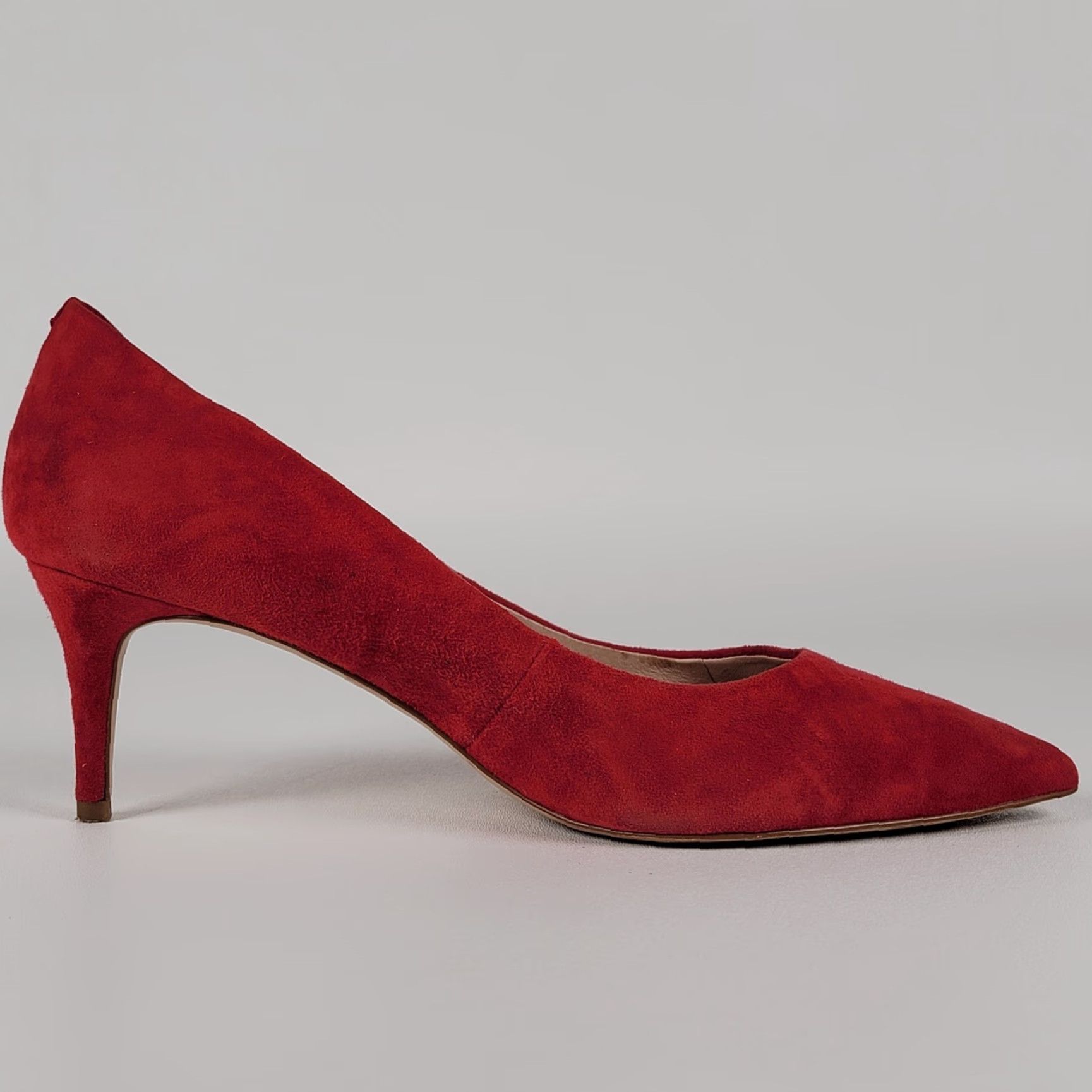 Vintage Louise et Cie Jordyna Pointed Toe Pump Womens 42 Pomegranate Suede Size 10 M Red Leather Lining Synthetic Sole Heel 2-1/2" Size US 10 / IT 40 - 4 Thumbnail