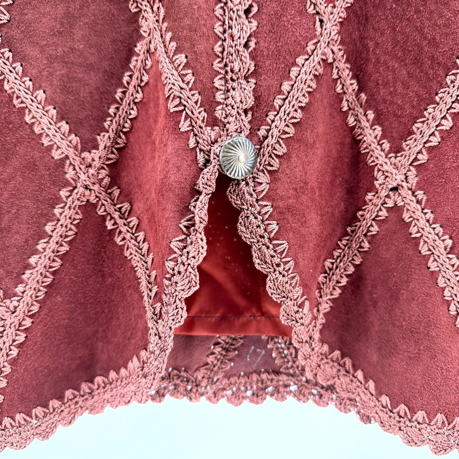 Double D Ranch Vintage 90s Maroon Genuine Suede Concho Button Vest Size M / US 6-8 / IT 42-44 - 4 Thumbnail