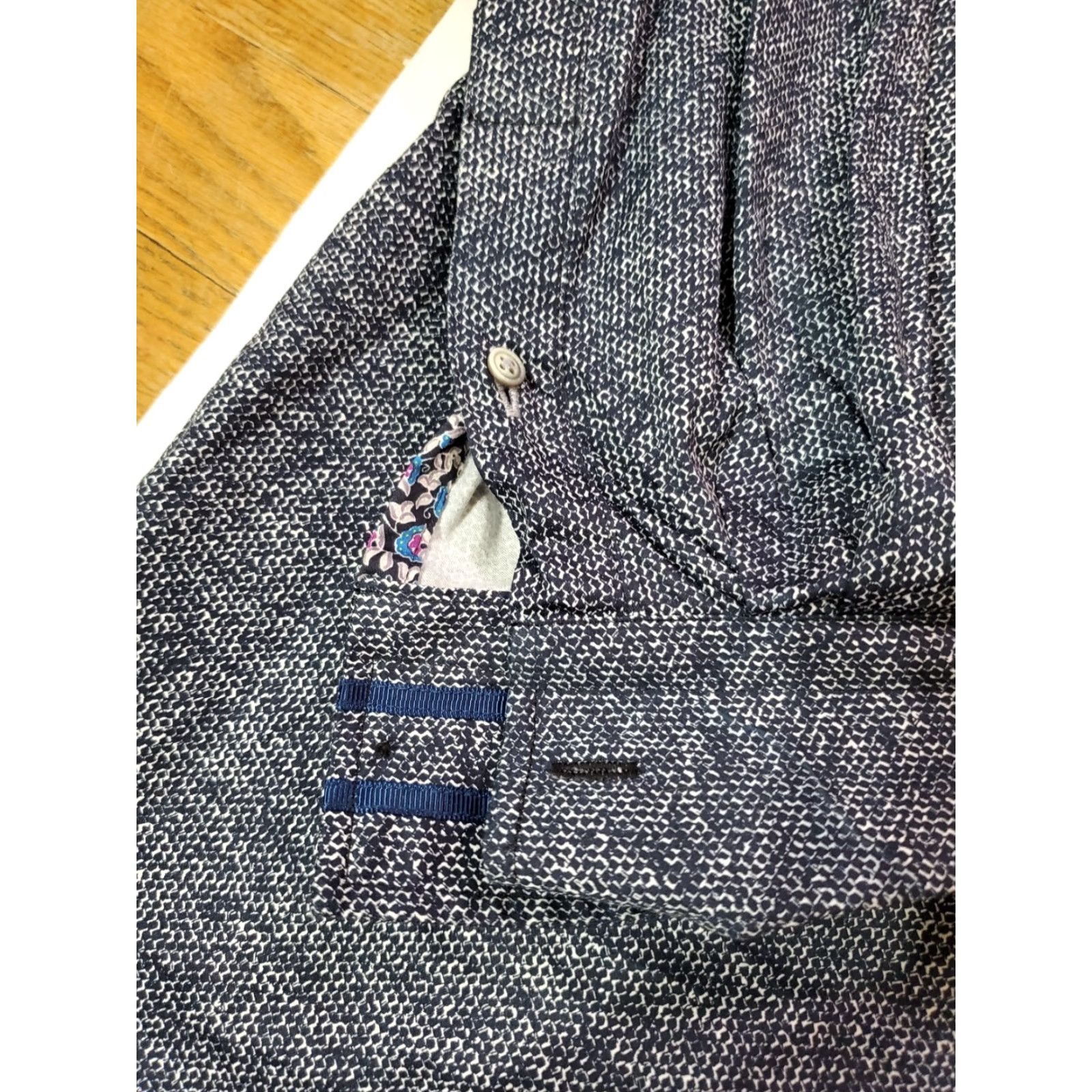 Robert Graham Robert Graham Shirt Mens L Modern Americana Tailored Fit Cotton Spandex Button-Up Collared Stone Wash Blue 42in Chest Slim Vintage No N/A Size US L / EU 52-54 / 3 - 3 Thumbnail