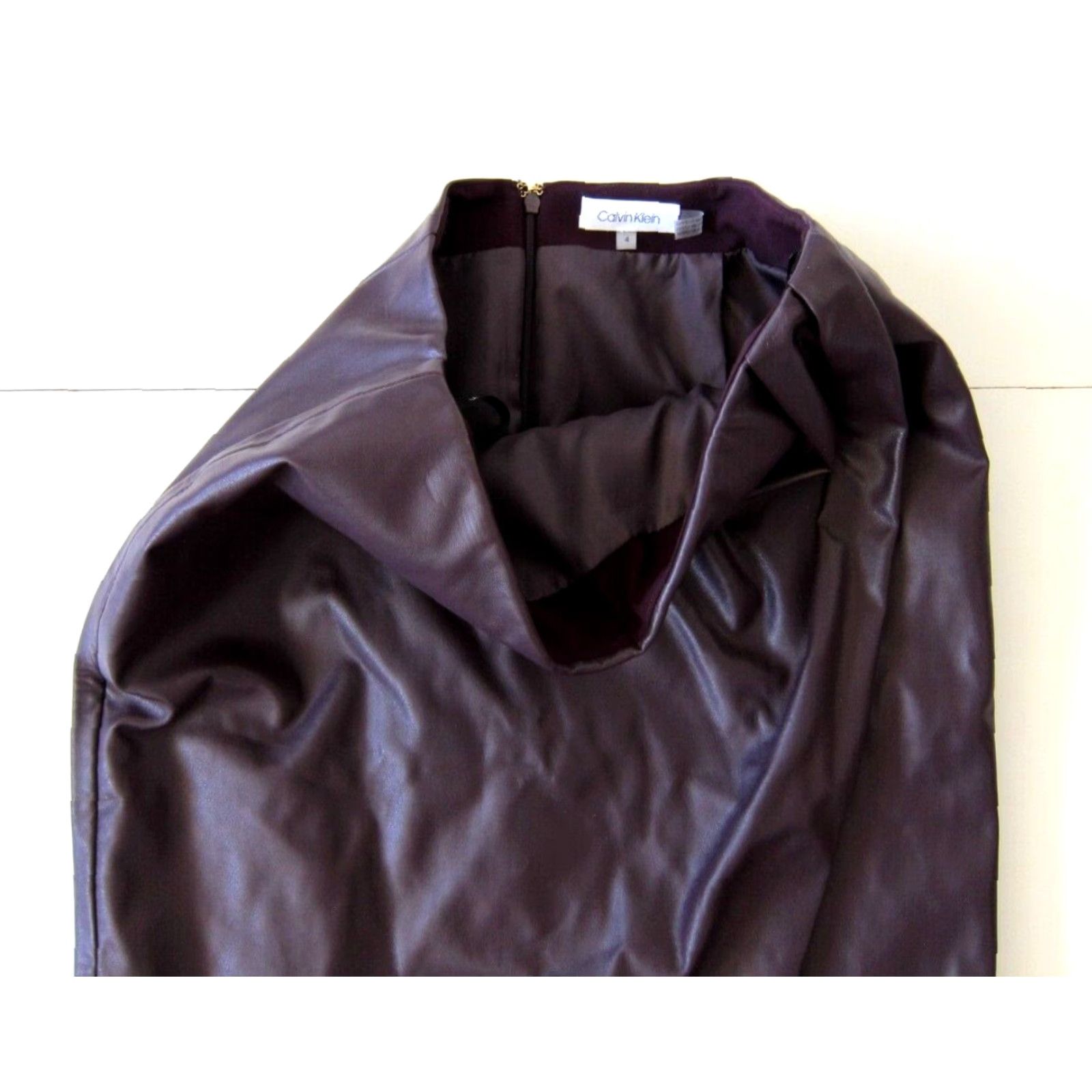 Calvin Klein Calvin Klein Purple Faux Leather Zipper Straight Pencil Wrap Work Skirt 4 Womens Knee Length Size 2 30" Waist 38" Hip Bar 23.5" Waist to Hem Size 26" / US 2 / IT 38 - 6 Thumbnail