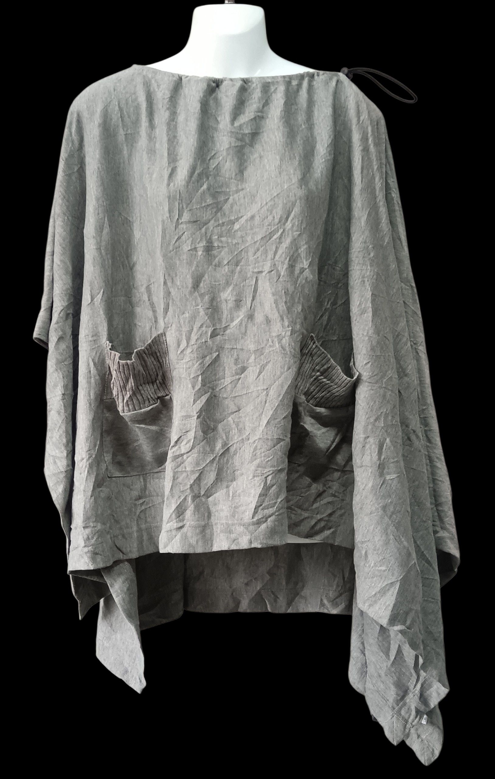 Japanese Brand SHOZO TSUJIMURA ASYMMETRICAL CAPE PONCHO SWEATSHIRT Size ONE SIZE - 1 Thumbnail