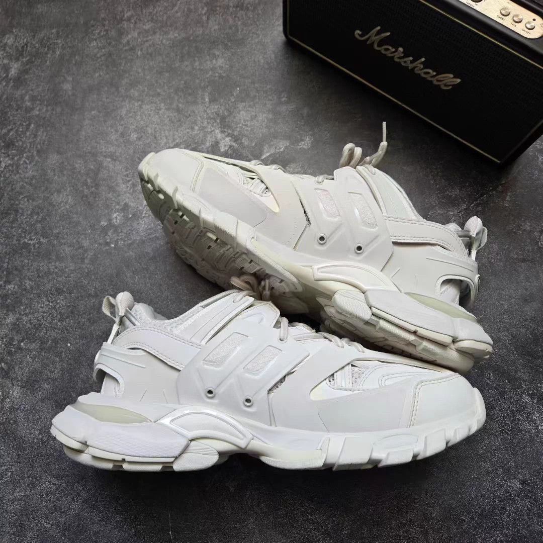 Balenciaga BALENCIAGA TRACK white size 40 Worn once like new Size US 7 / EU 40 - 9 Thumbnail