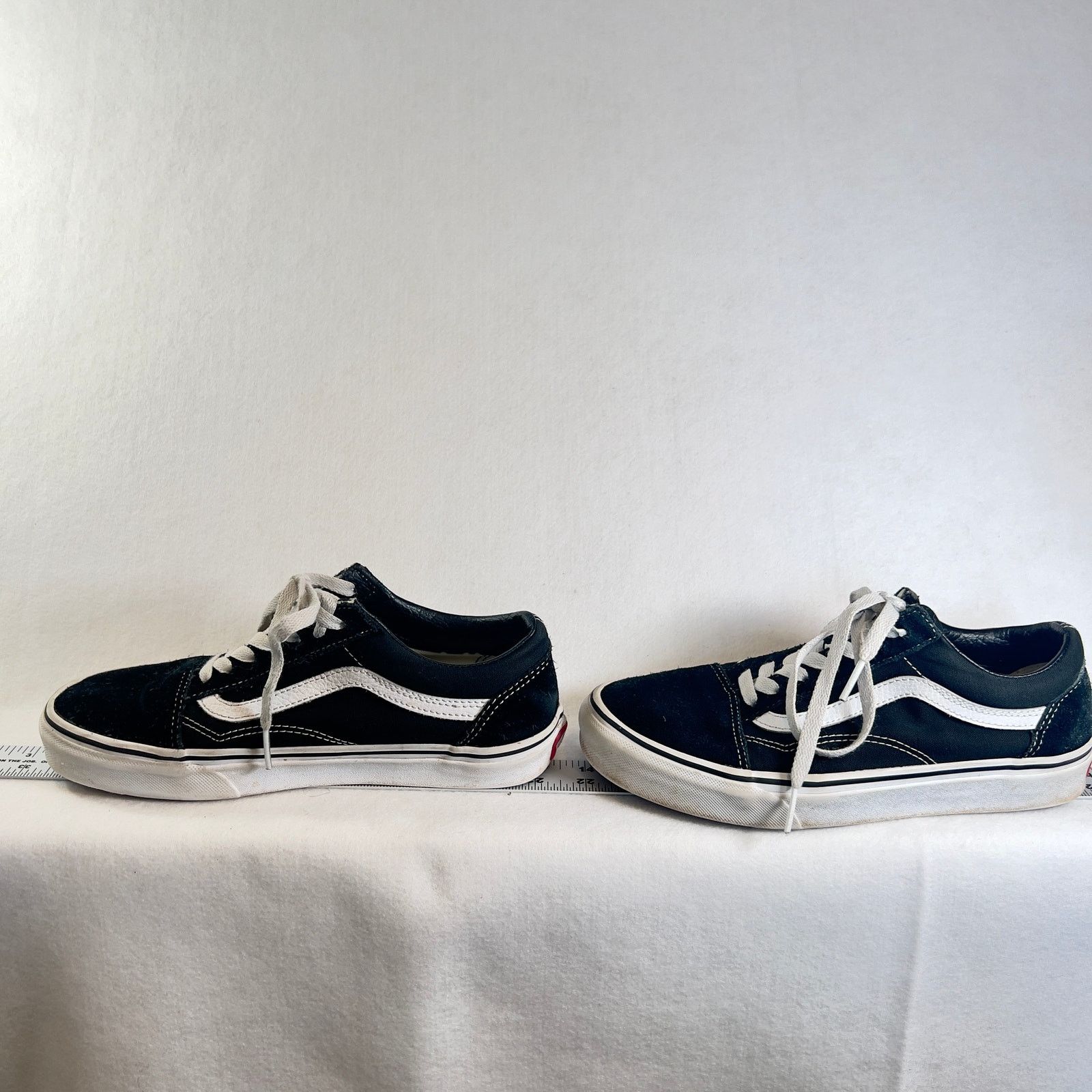 Vans Van's Off The Wall Sneakers Midrise Suede w/ Leather Trim Size US 6 / EU 39 - 8 Thumbnail