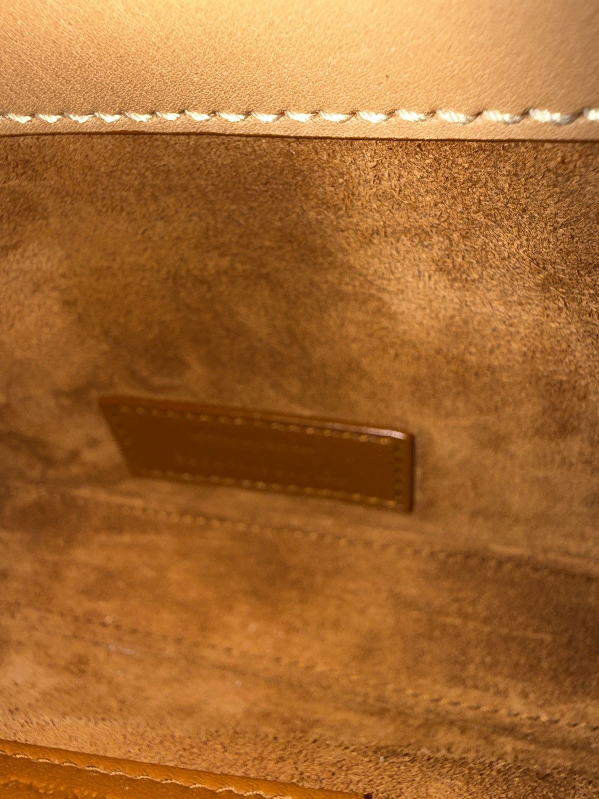 Yves Saint Laurent Saint Laurent (YSL) Le 5 à 7 Mini Hobo Bag Size ONE SIZE - 18 Thumbnail