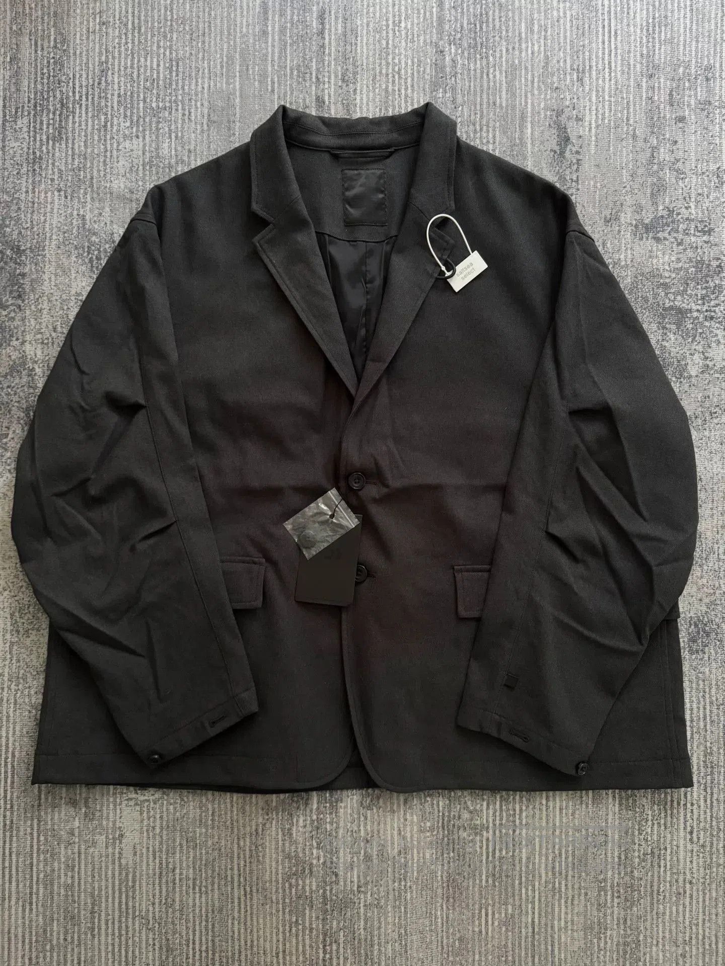 DAIWA PIER39 black tech loose 2b jacket for men. Size US M / EU 48-50 / 2 - 1 Thumbnail