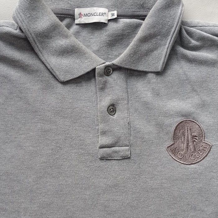 Moncler moncler crest tonal logo polo shirt Size M / US 6-8 / IT 42-44 - 2 Thumbnail