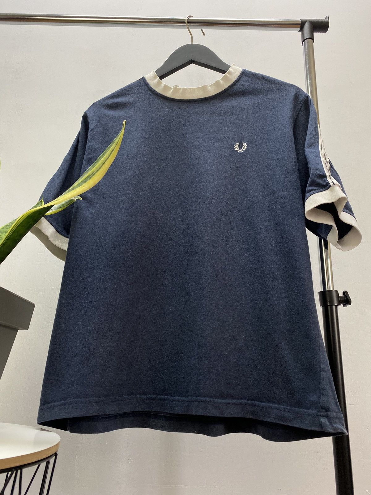 Fred Perry × Vintage Vintage Fred Perry T-Shirt Mini Logo Lamps Streetwear Y2K Size US L / EU 52-54 / 3 - 5 Thumbnail