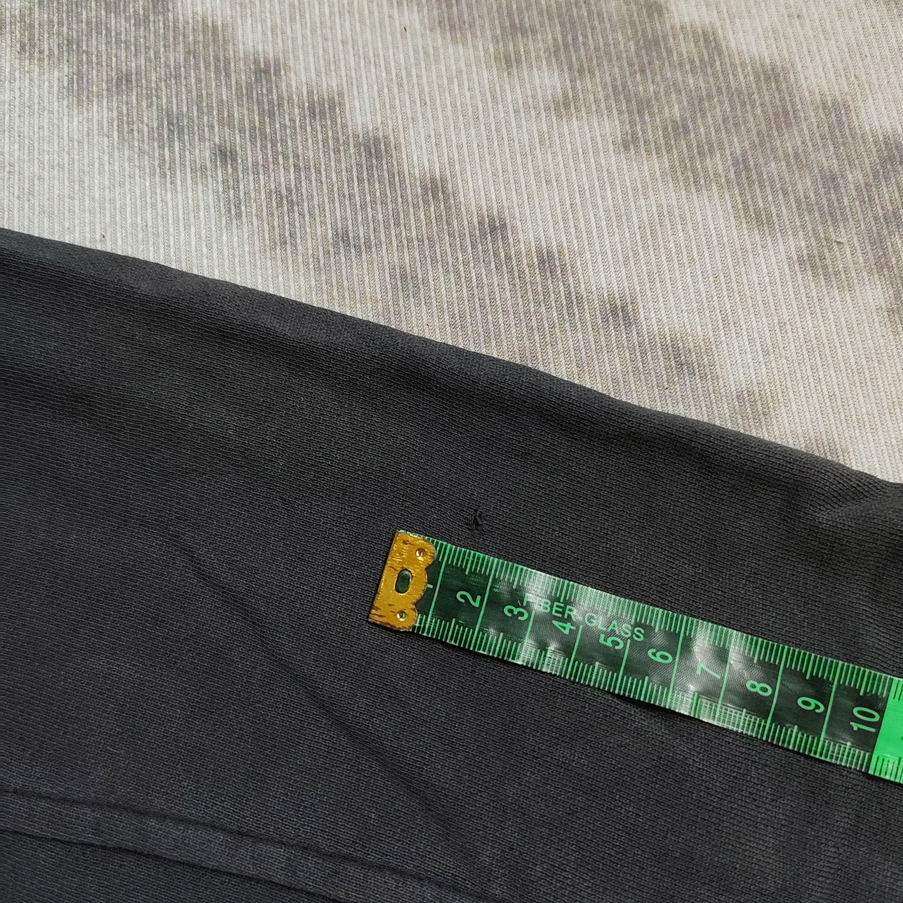 Valentino Vintage Distressed VALENTINO Embroidered Logo Sweatshirt Size US L / EU 52-54 / 3 - 14 Thumbnail