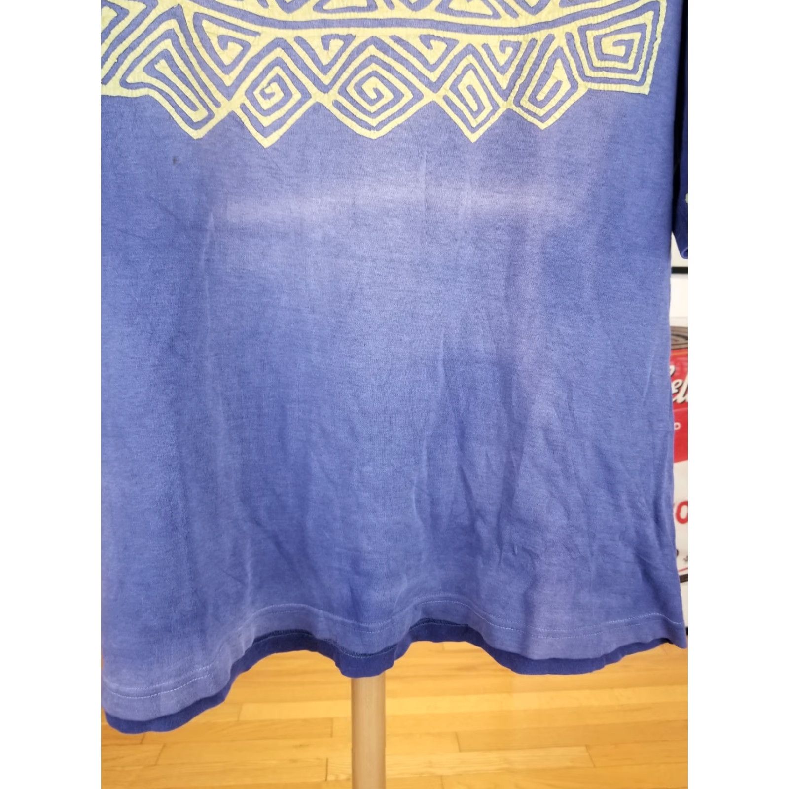 Vintage VINTAGE 90' SUN FADED TRIBAL ETHNIC PATTERN GEOMETRIC AZTEC BLUE T-SHIRT SZ XL Shirt Men XL Blue 90s Vintage AZTEC Tribal Geometric Sun Fade T-Shirt Size US XL / EU 56 / 4 - 3 Thumbnail