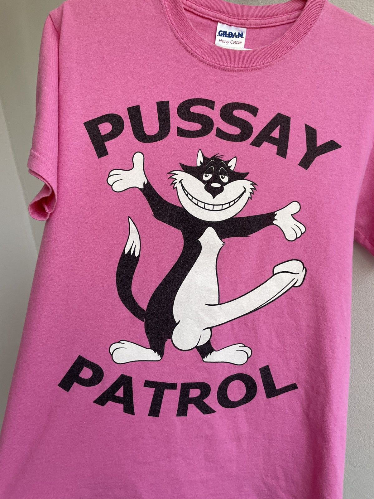 Gildan RARE pussay patrol Vintage big gay Andy t shirt Tee Merch Size US S / EU 44-46 / 1 - 8 Thumbnail