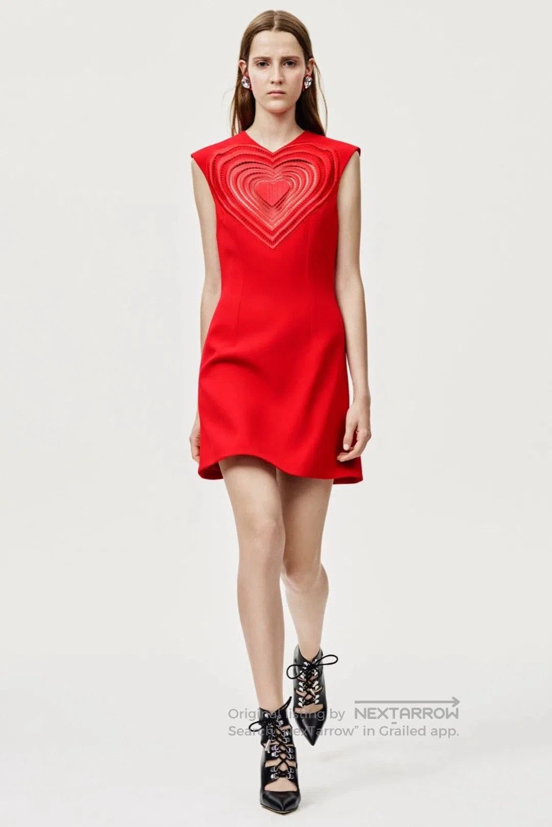 Christopher Kane Christopher Kane Heart Embroidered Dress. Size XS / US 0-2 / IT 36-38 - 1 Thumbnail