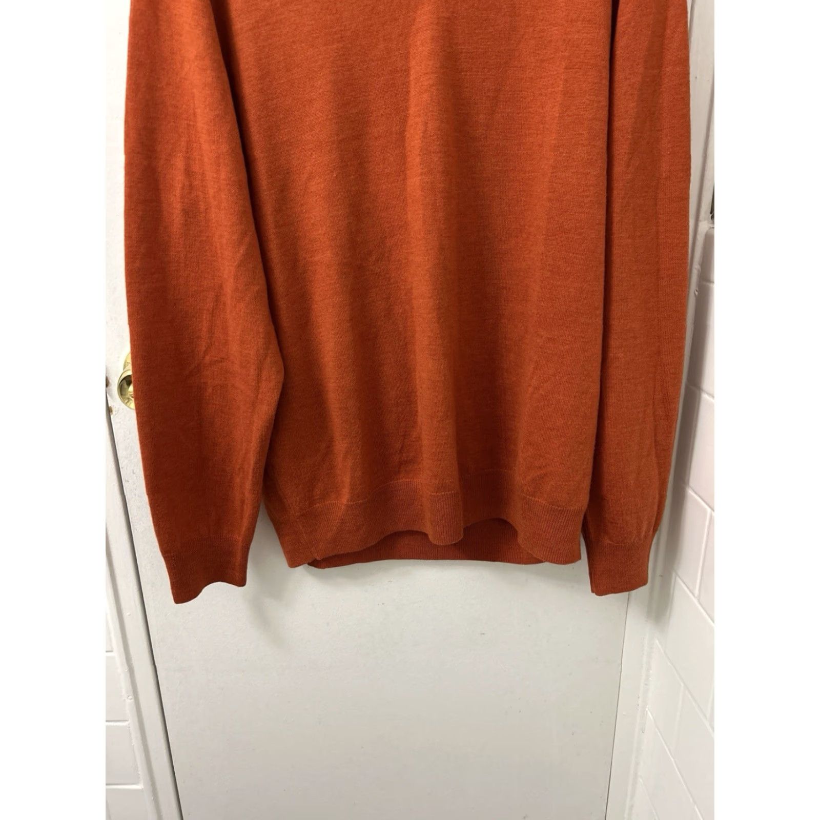 Jos. A. Bank Jos A Bank Travelers Collection Sweater Mens XL Orange V-Neck 100% Merino Wool Size US XL / EU 56 / 4 - 3 Thumbnail