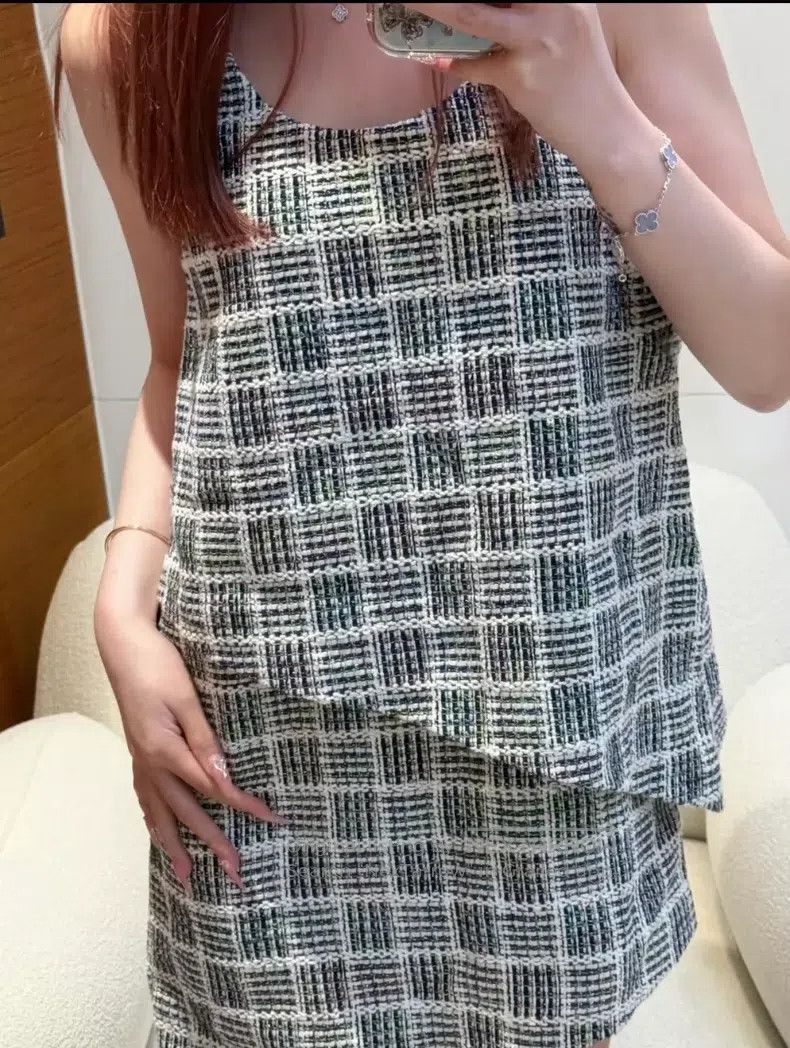 Chanel Chanel 18 Waterfall Series Knitted Sleeveless Dress Size XS / US 0-2 / IT 36-38 - 4 Thumbnail