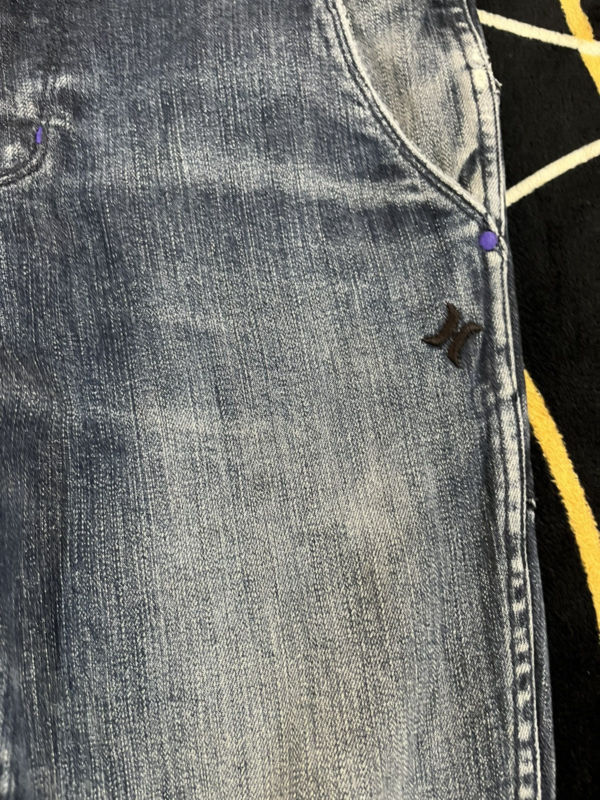 Beauty Beast × Hurley Vintage Hurley Back Big Logo Denim Size US 31 - 11 Thumbnail