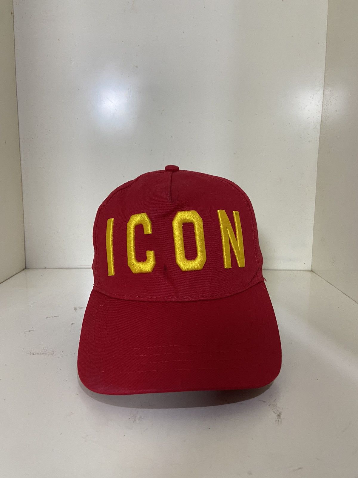 Dsquared2 💥 rare DSQUARED2 ICON HATS 💥 Size ONE SIZE - 1 Thumbnail