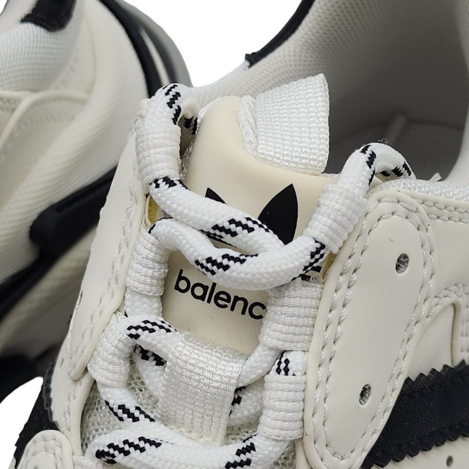 Balenciaga Triple S LIMITED EDITION Sneakers White 35 (5 US) Size US 5 / IT 35 - 7 Thumbnail
