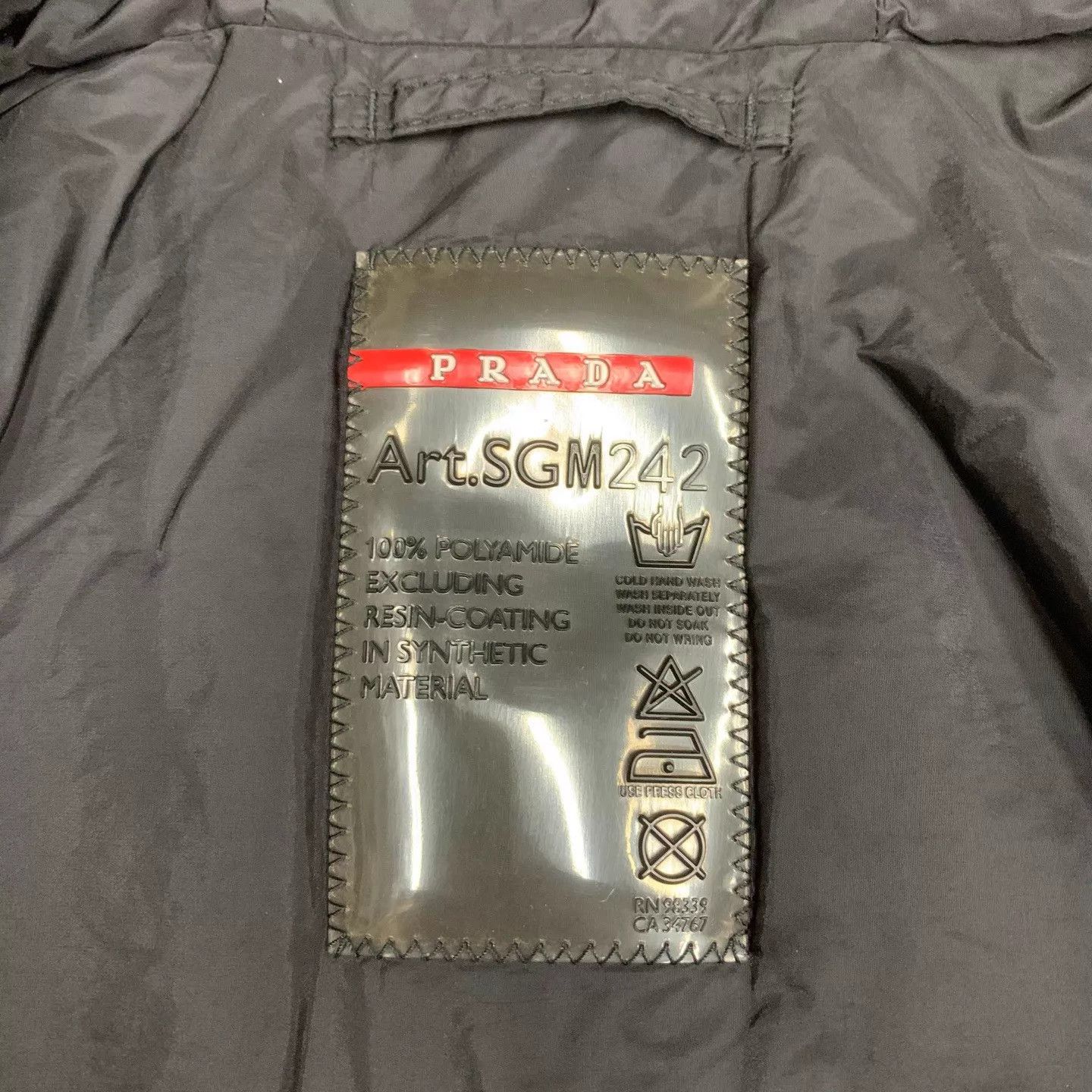 Prada Prada Nylon Triangle Logo Puffer Jacket Black Size S Size US S / EU 44-46 / 1 - 4 Thumbnail