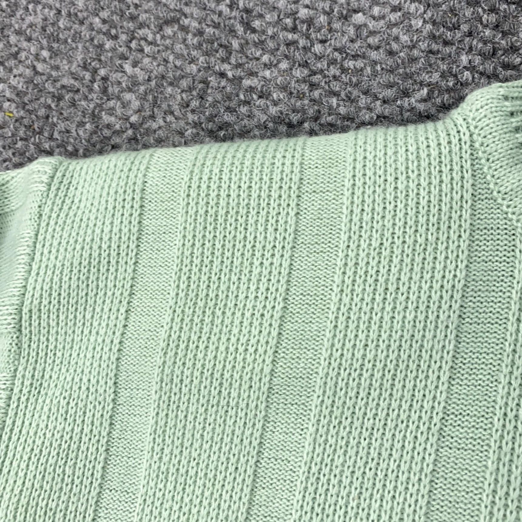 Vintage VINTAGE Apostrophe Sweater Womens Small Green Turtleneck Floral Knit Pullover 90s Size S / US 4 / IT 40 - 7 Thumbnail