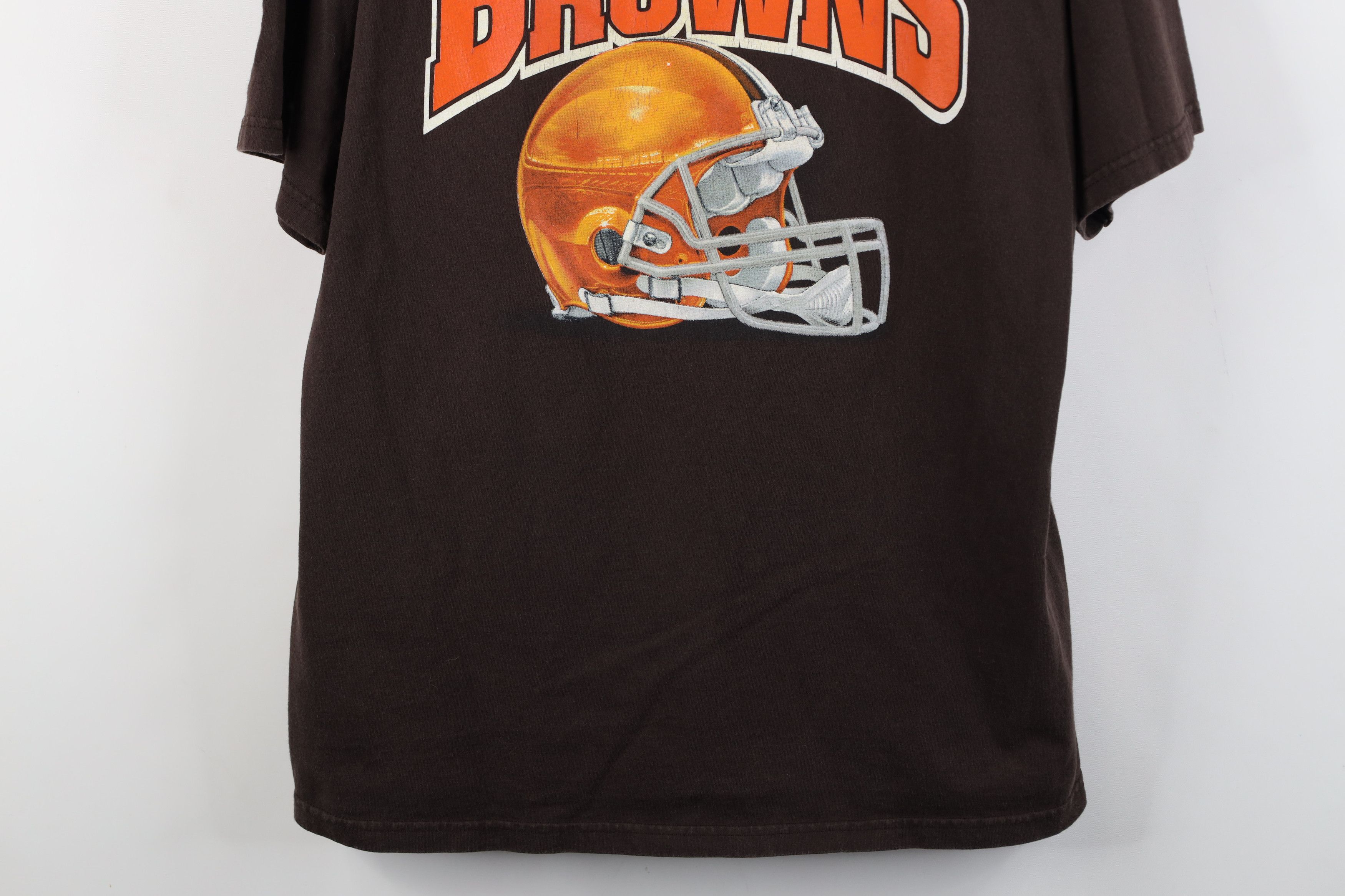 Vintage Vintage Y2K NFL Cleveland Football Helmet T-Shirt Brown Size US L / EU 52-54 / 3 - 3 Thumbnail