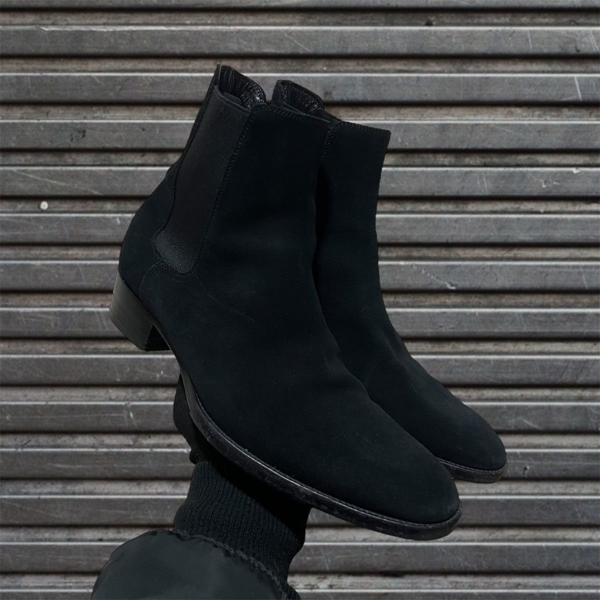 Saint Laurent Paris Saint Laurent Paris Wyatt Suede Chelsea Boots Hedi Slimane Size US 6 / EU 39 - 1 Thumbnail