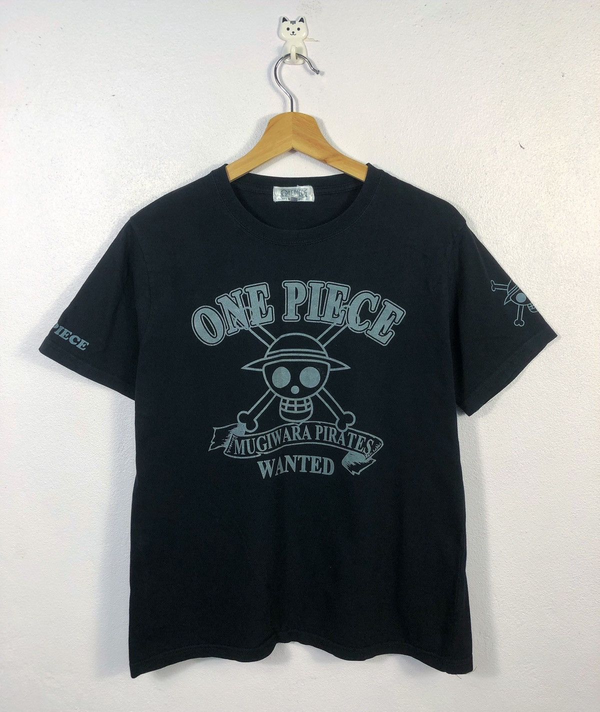 Anime × Japanese Brand × One Piece Rare One Piece Japan Big Logo Tee Size US L / EU 52-54 / 3 - 1 Thumbnail