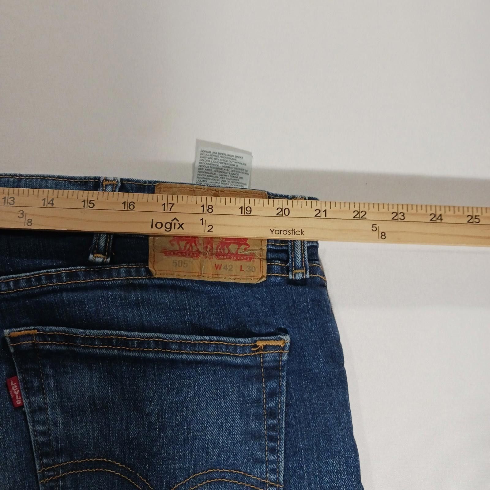 Levi's Vintage Levi's 505 Men's Blue Cotton Blend Denim Jeans 42X30 Size US 42 / EU 58 - 7 Thumbnail