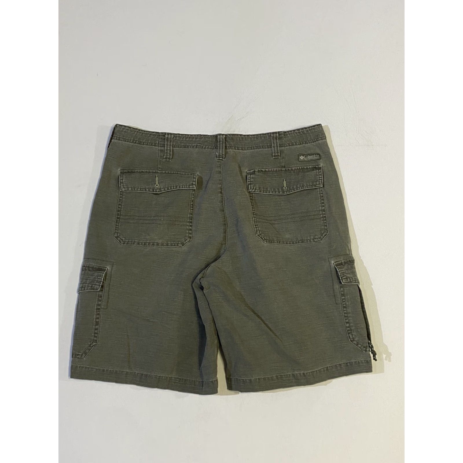 Vintage Columbia Cargo Shorts Mens Flat Front 36 Green Canvas Size US 36 / EU 52 - 2 Thumbnail