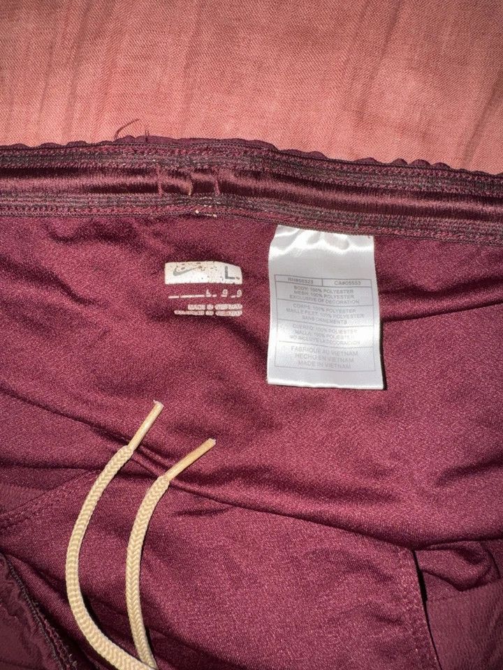 Nike Vintage Nike Arsenal FC Shorts Mens Large L Redcurrant 2005 Size US 36 / EU 52 - 3 Thumbnail