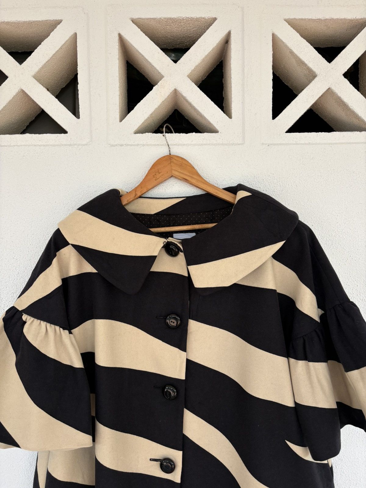 Moschino Moschino Cheap and Chic Oversized Zebra Stripe Coat Jacket Size US XL / EU 56 / 4 - 3 Thumbnail